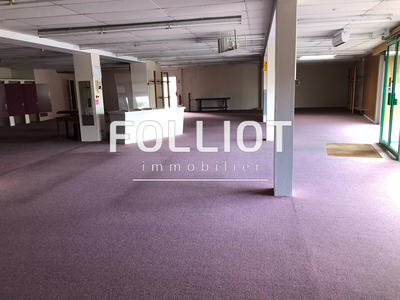 Local commercial - 340 m² - 1 pièce