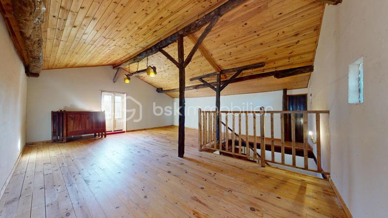 Demeure - 196 m² - 5 pièces