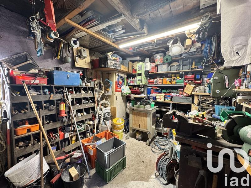 Maison - 235 m² - 9 pièces