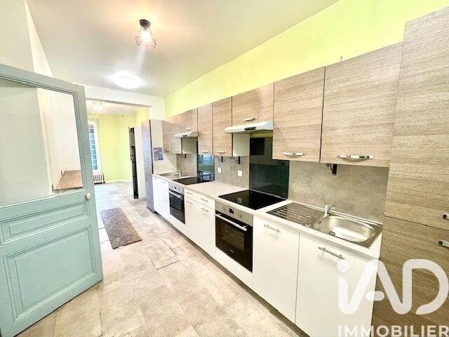 Maison - 288 m² - 12 pièces