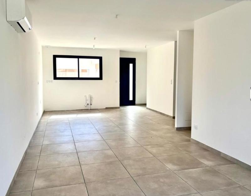 Maison - 93 m² - 4 pièces