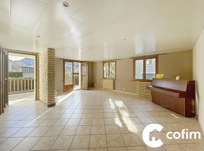 Maison - 161 m² - 6 pièces