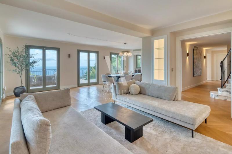 Villa - 200 m² - 5 pièces