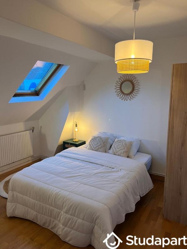 Chambre - 14 m² - 1 pièce