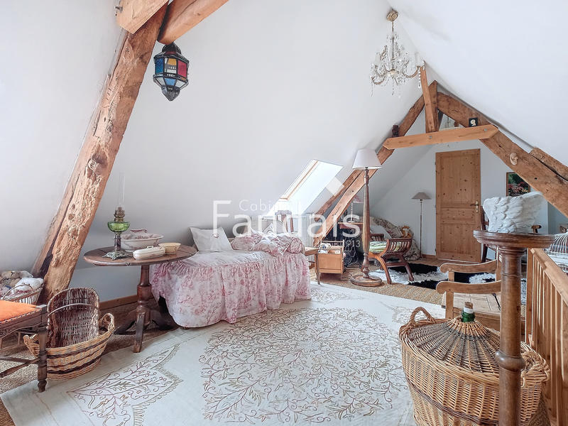 Maison de village - 286 m² - 14 pièces