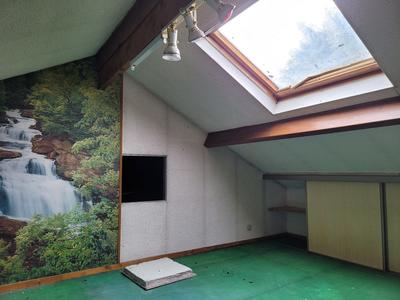 Maison - 97 m² - 5 pièces