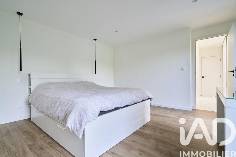 Maison - 210 m² - 6 pièces