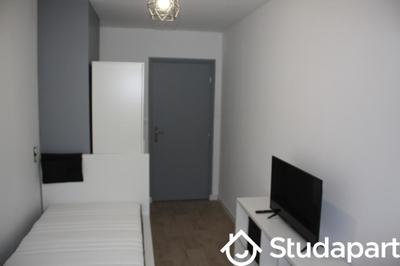 Chambre - 11 m² - 1 pièce