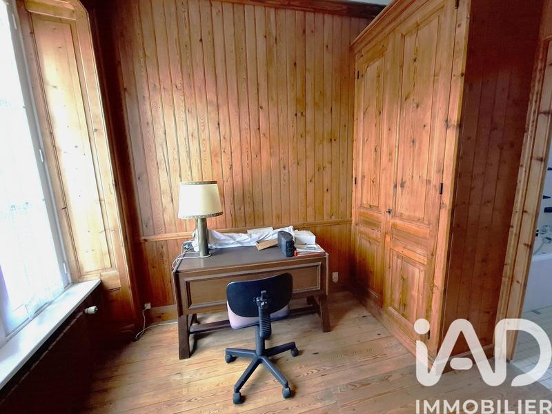 Maison - 221 m² - 12 pièces