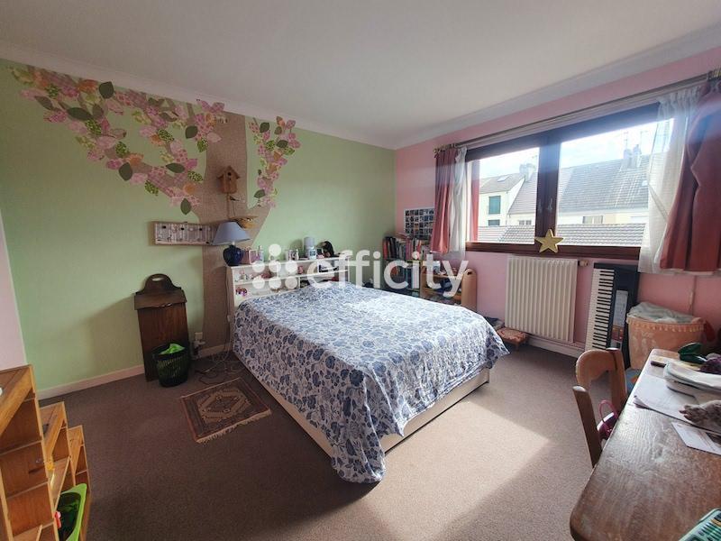 Maison - 145 m² - 7 pièces