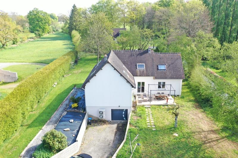 Pavillon - 160 m² - 6 pièces