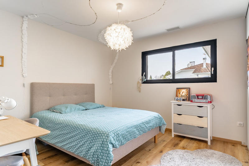 Maison - 198 m² - 7 pièces