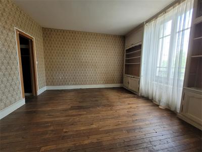 Maison - 228 m² - 11 pièces