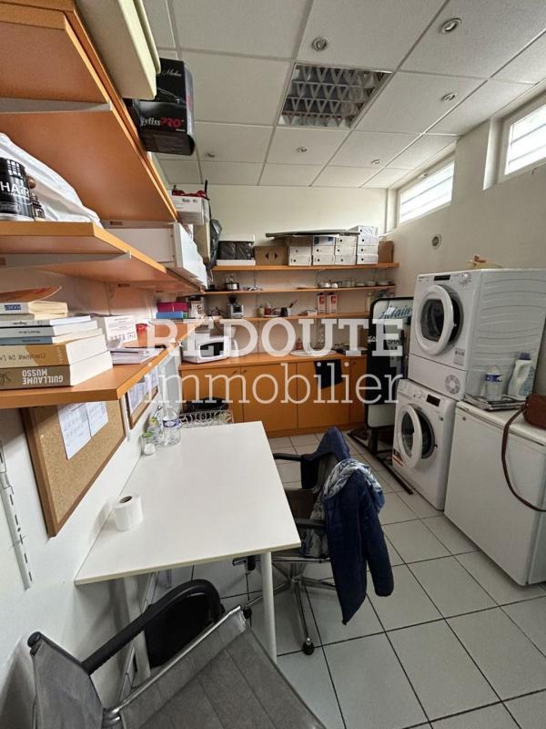 Beauté / Bien-être - 90 m²