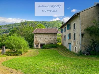 Propriété - 409 m² - 10 pièces