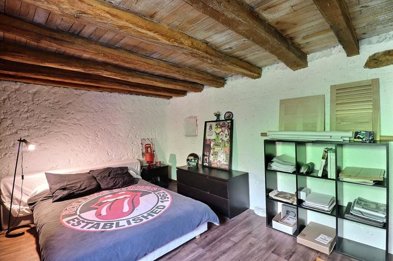 Maison - 210 m² - 7 pièces