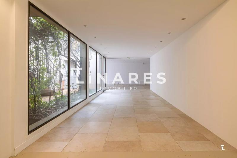 Maison - 210 m² - 5 pièces