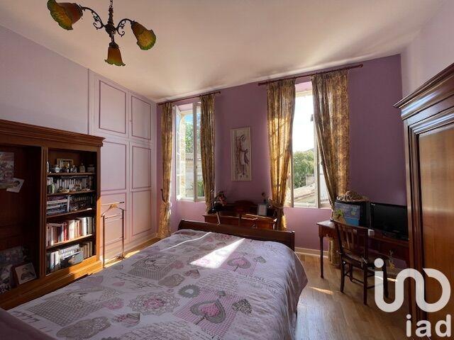 Maison - 288 m² - 9 pièces