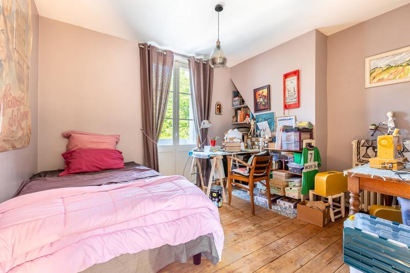 Maison - 260 m² - 7 pièces