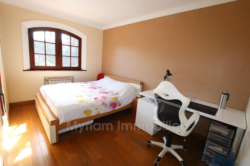 Maison - 176 m² - 5 pièces