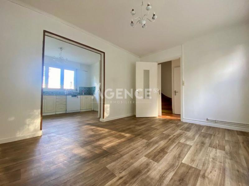Maison de ville - 75 m² - 5 pièces