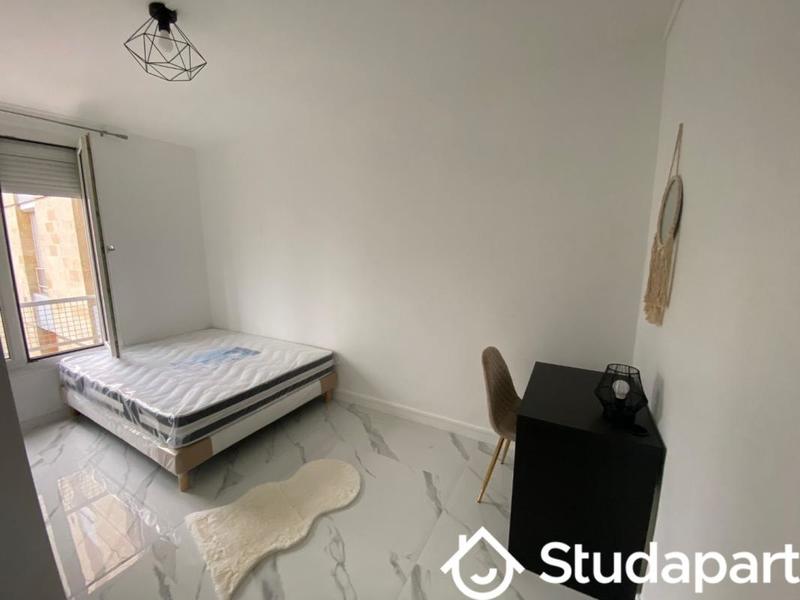 Chambre - 10 m² - 1 pièce