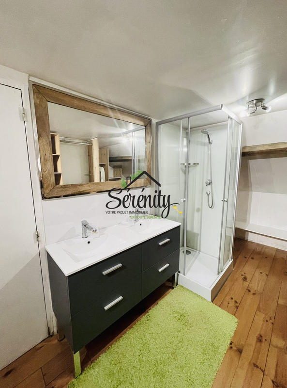 Maison - 260 m² - 6 pièces