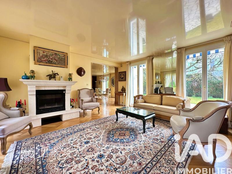 Maison - 170 m² - 6 pièces