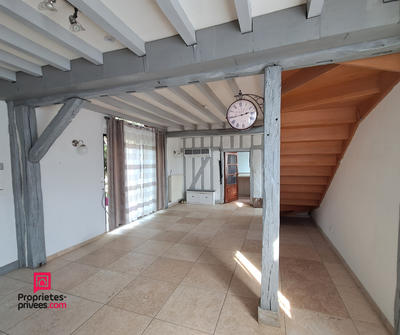 Maison - 250 m² - 8 pièces