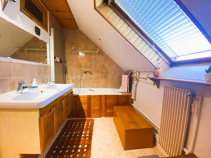 Maison - 135 m² - 8 pièces