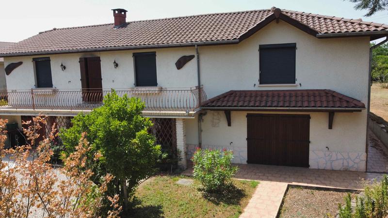 Maison - 208 m² - 10 pièces