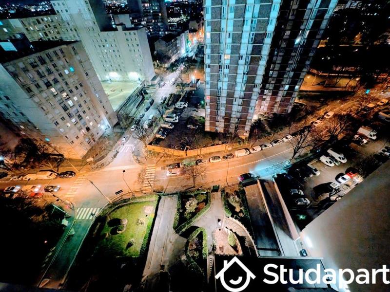 Chambre - 11 m² - 1 pièce