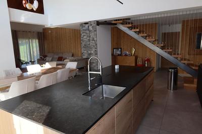 Maison - 185 m² - 7 pièces