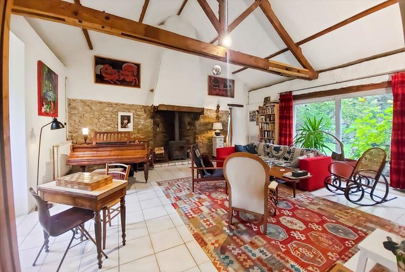 Maison - 360 m² - 10 pièces