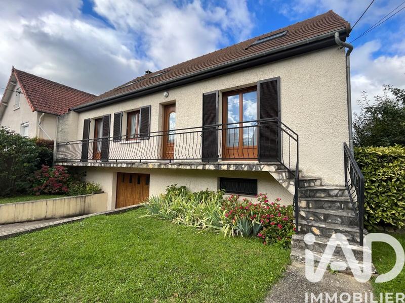 Maison - 127 m² - 8 pièces
