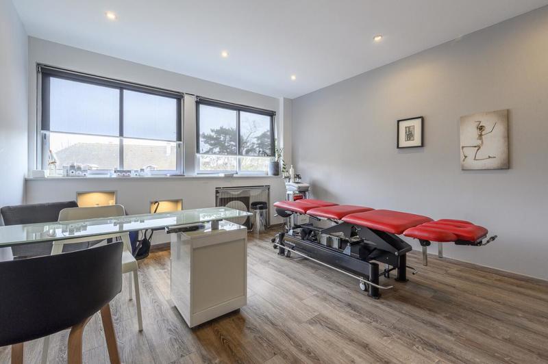 Local commercial - 265 m² - 12 pièces