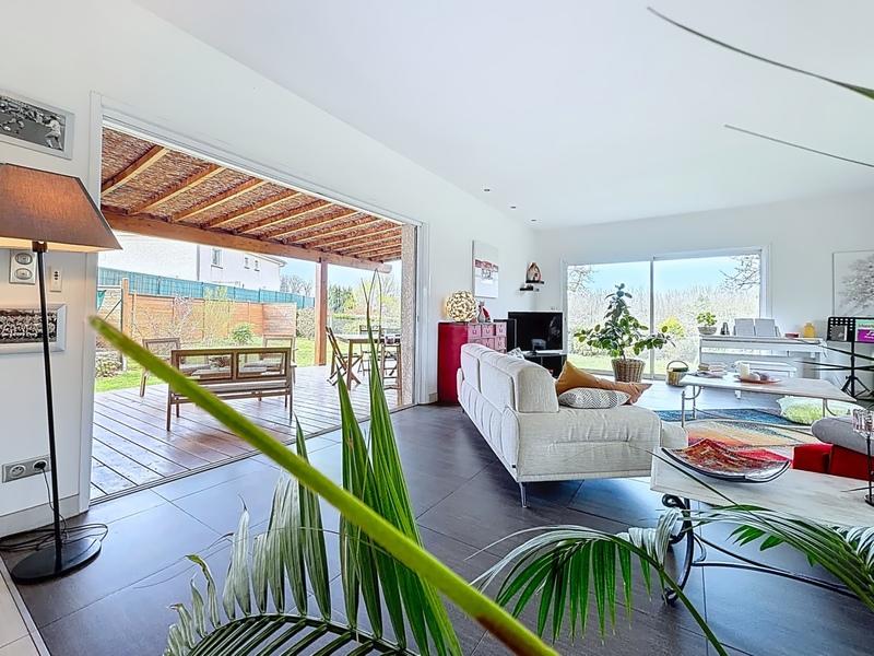 Maison - 228 m² - 6 pièces