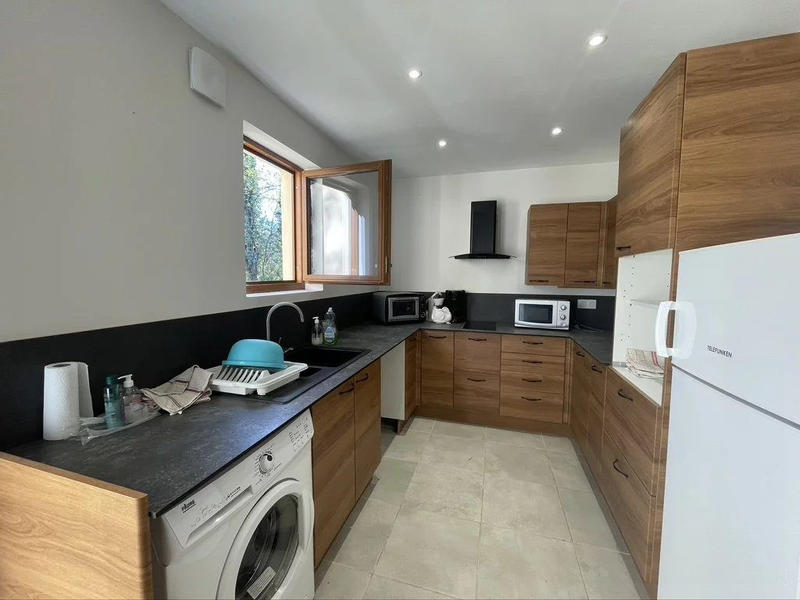 Maison - 288 m² - 11 pièces