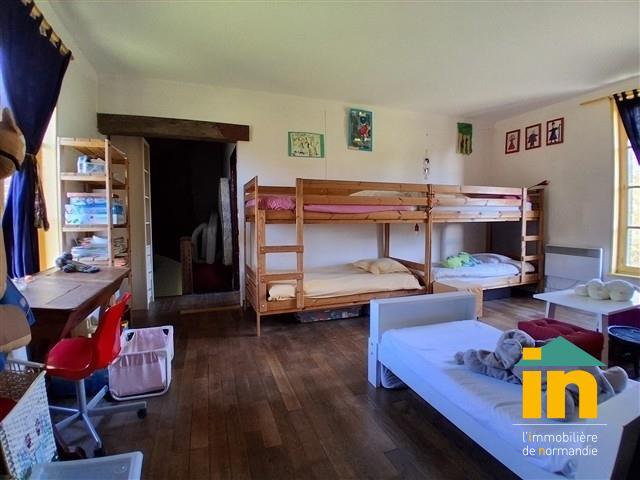 Propriété - 286 m² - 12 pièces