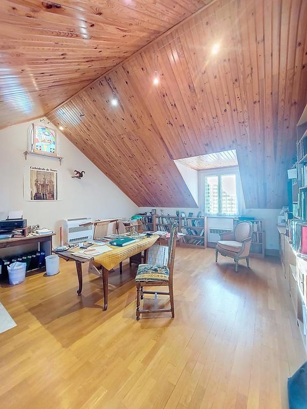 Maison - 171 m² - 7 pièces