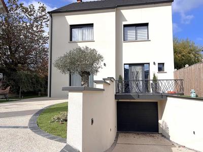 Maison - 155 m² - 7 pièces