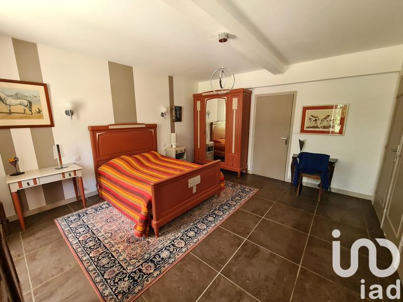 Maison - 248 m² - 8 pièces