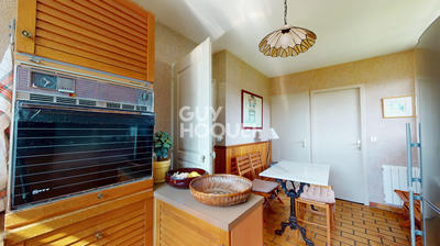 Maison - 193 m² - 10 pièces