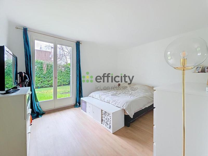 Pavillon - 200 m² - 7 pièces