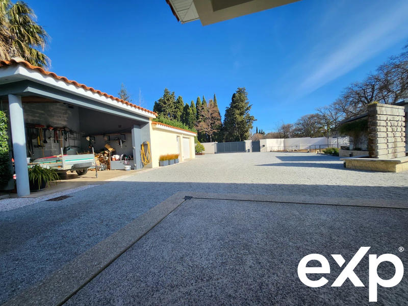 Villa - 205 m² - 6 pièces