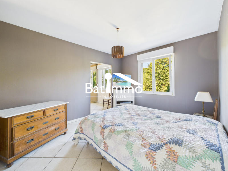 Maison - 211 m² - 7 pièces