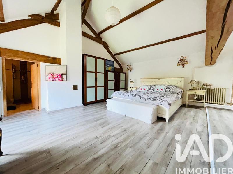 Maison - 236 m² - 7 pièces