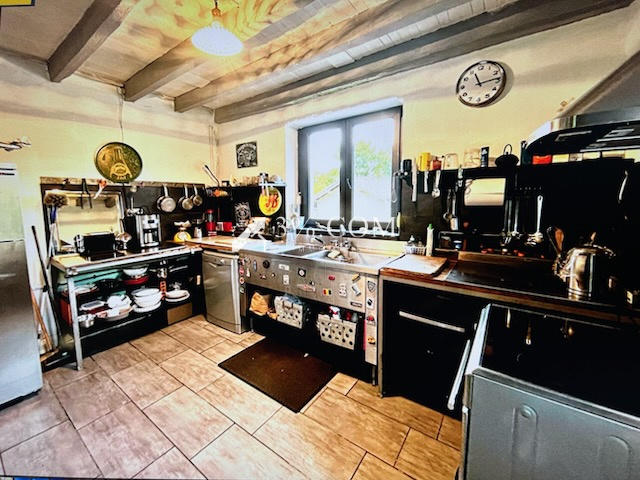 Maison - 186 m² - 5 pièces