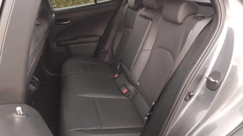 Lexus Ux 2.0 Vvt-iE 184 Hybrid Bva Luxe Plus - Automatique Entretien constructeur