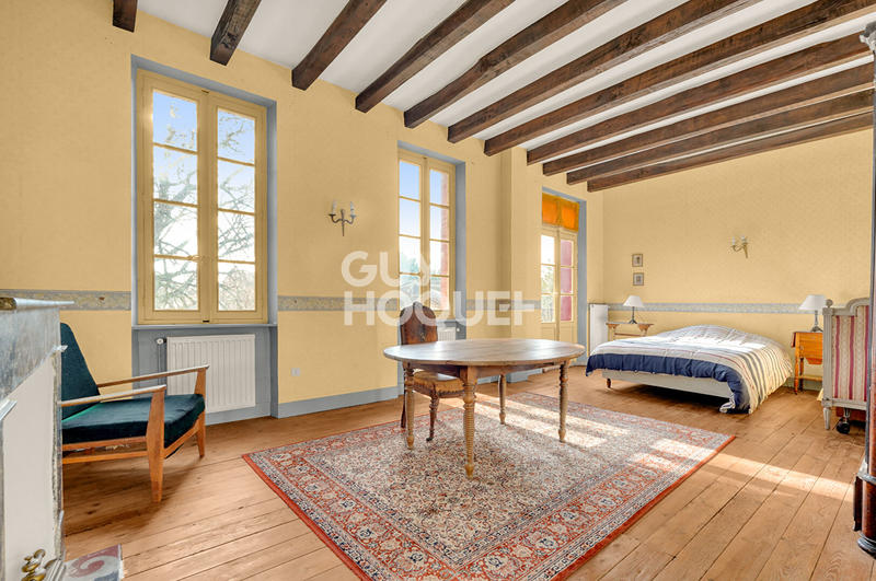 Maison - 360 m² - 11 pièces